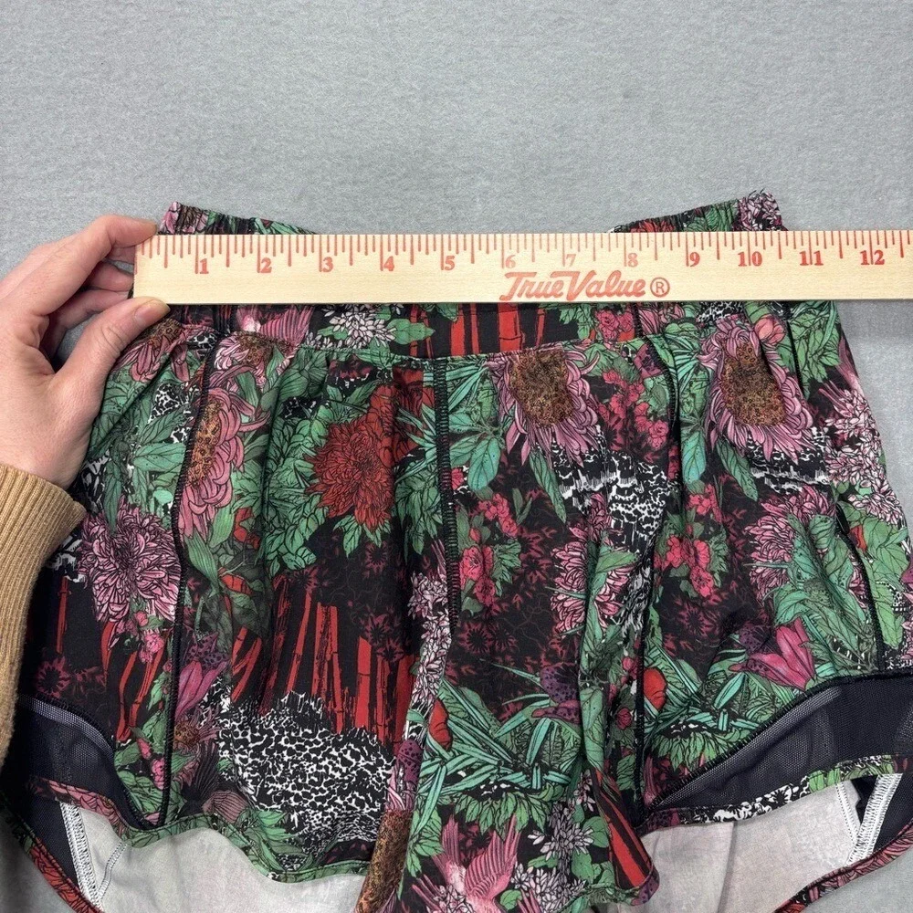 Lululemon 6 Tall Hotty Hot Short‎ II Zen Garden Multicolored Black Mesh 4 Inseam - Picture 10 of 15